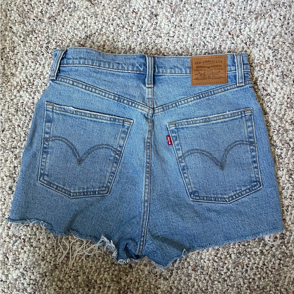 Levi ribcage shorts